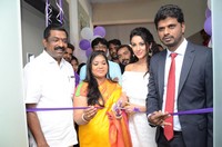 Priya Sree launches Naturals Salon at Mehdipatnam